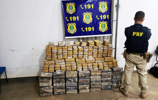 PRFs apreendem grande quantidade de cocaína em Primavera do Leste-MT