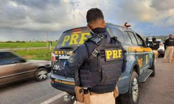 Justiça cancela medida da Polícia Rodoviária Federal que abrandava punição ao transporte de armas