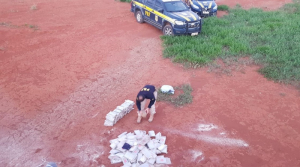 Caminhoneiro é preso pela PRF/MG transportando drogas avaliadas em mais de R$ 6,9 milhões