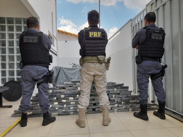 Apreensão de grande quantidade de cocaína em Alto Araguaia