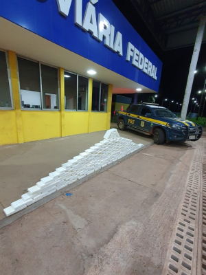 Em Campo Verde-MT, PRFs apreendem 200kg de cocaína escondidos em caminhão