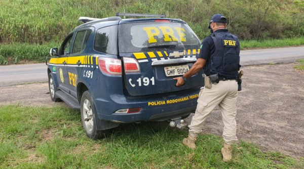 Em Floriano/PI: PRF cumpre mandado de prisão na BR 230 e prende homem que estava foragido da Justiça do estado do Mato Grosso