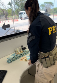 Em Cuiabá-MT, Policiais Rodoviários Federais apreenderam 200 mil reais em dinheiro falso