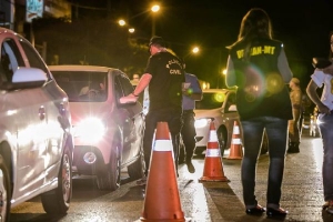 Operação Lei Seca: nove pessoas detidas durante blitz em Várzea Grande.